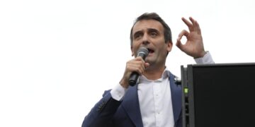 Французский политик пристыдил командование армии из-за Украины