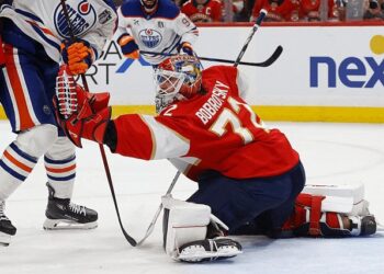 Главный тренер «Флориды» заявил, что в клубе недооценивают Бобровского