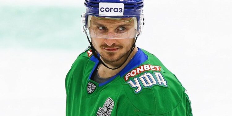 Хафизуллин покидает «Салават Юлаев» из-за сокращения зарплаты