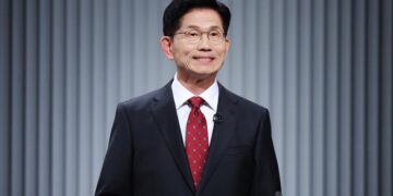 Кандидат в президенты Южной Кореи от консерваторов признал поражение