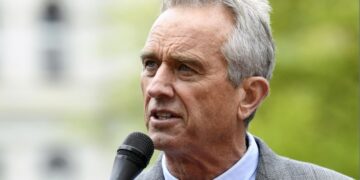 Кеннеди-младший назвал демократов партией войны