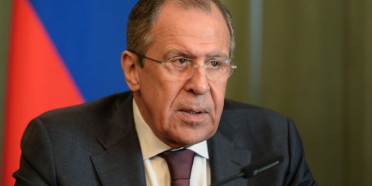 Лавров встретится с президентом Киргизии в июне