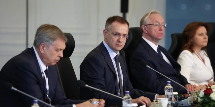 Мединский рассказал о договоренности по обмену больных и тяжелораненых