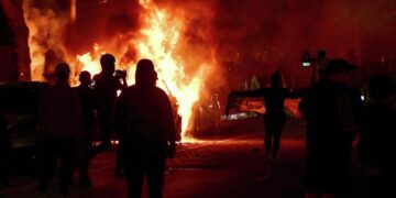 Мэр Лос-Анджелеса не исключила введение комендантского часа