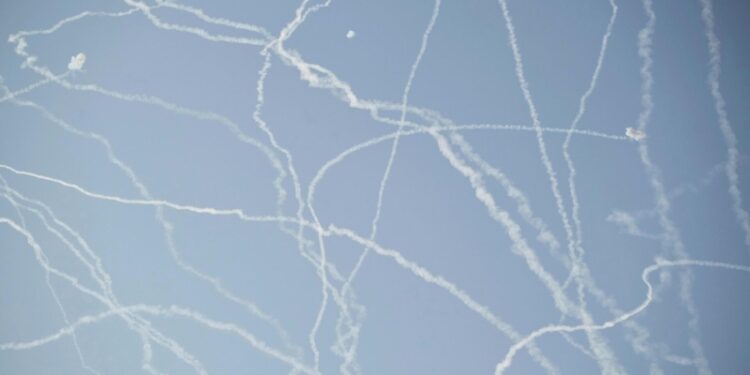 На севере Ирана прогремел взрыв, пишут СМИ