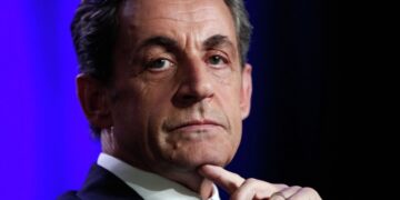 Николя Саркози лишили ордена Почетного легиона