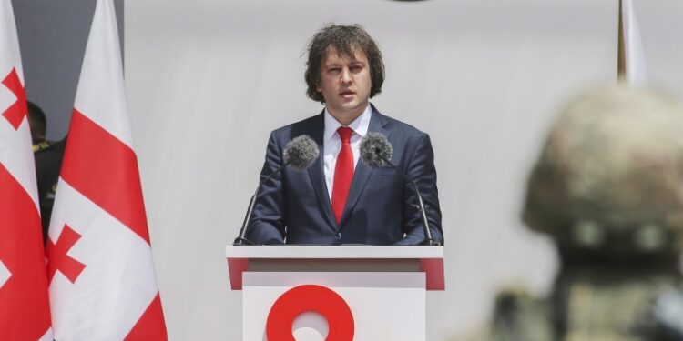 Премьер Грузии обвинил оппозицию в попытках помешать Евроинтеграции страны