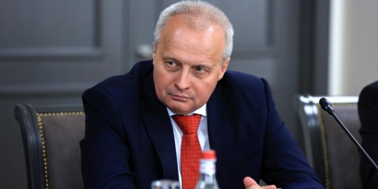 Прежняя система мироустройства уходит в прошлое, заявил российский дипломат