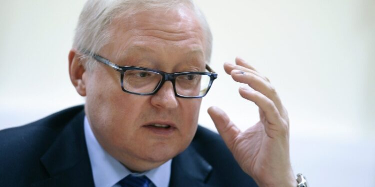 Рябков оценил альтернативы решения конфликта Израиля и Ирана