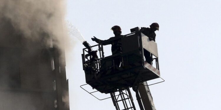 СМИ: ЦАХАЛ нанесла удары по двум иранским ядерным объектам