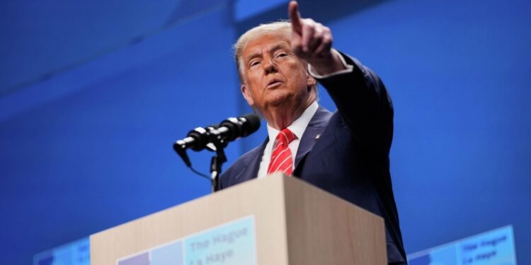 Трампу в пятницу проведут брифинг разведки