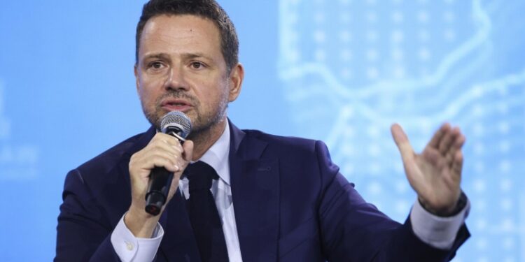 Тшасковский выиграл выборы президента Польши на участке в России