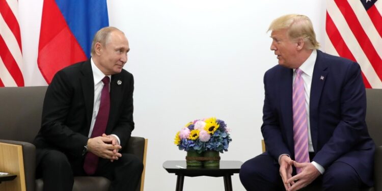 Ушаков назвал условие для результативной встречи Путина и Трампа