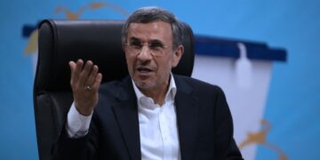 В Иране опровергли сообщения об убийстве экс-президента Ахмадинежада