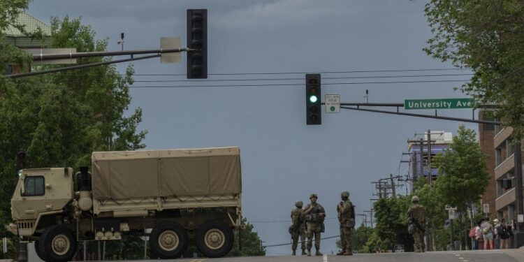 В Лос-Анджелес введут нацгвардию на фоне протестов