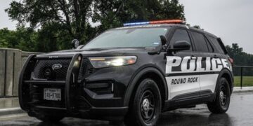 В Техасе силовики применили светозвуковые гранаты против протестующих