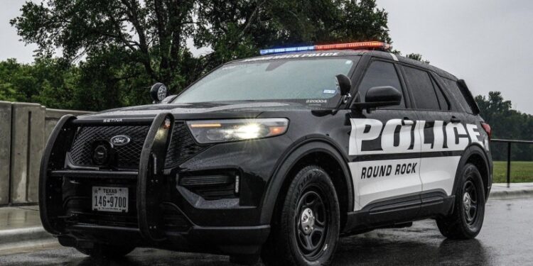 В Техасе силовики применили светозвуковые гранаты против протестующих