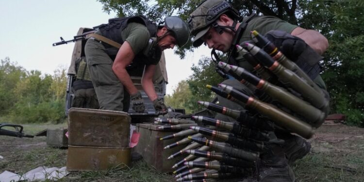 ВСУ вынуждены бросать в бой элитные подразделения, пишет WSJ