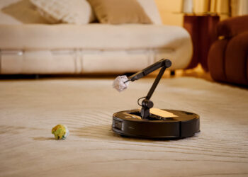 Roborock представляет на российском рынке сразу три новинки робот-пылесос Saros Z70 Ultra и беспроводные пылесосы H60 Hub Ultra и H60 Ultra