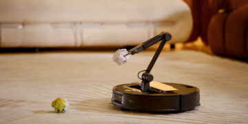 Roborock представляет на российском рынке сразу три новинки робот-пылесос Saros Z70 Ultra и беспроводные пылесосы H60 Hub Ultra и H60 Ultra