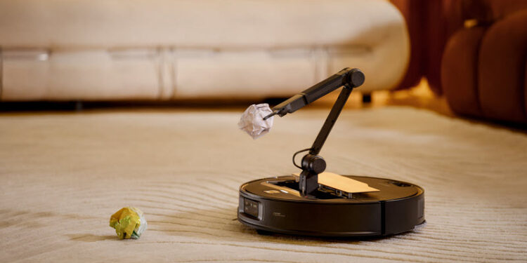 Roborock представляет на российском рынке сразу три новинки робот-пылесос Saros Z70 Ultra и беспроводные пылесосы H60 Hub Ultra и H60 Ultra