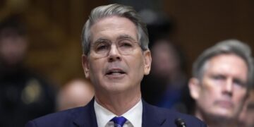 Бессент призвал оценить деятельность ФРС