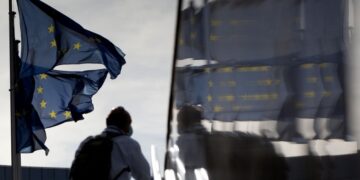 Еврокомиссия сократит выплаты странам, «нарушающим нормы демократии»