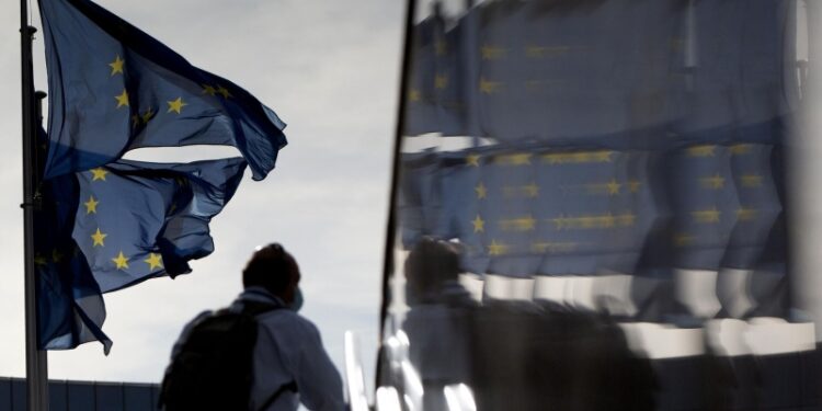 Еврокомиссия сократит выплаты странам, «нарушающим нормы демократии»