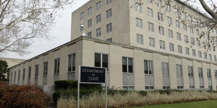 Госдеп провел слияние отдела по военным преступлениям на Украине