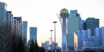 Казахстан решил принять посла Афганистана