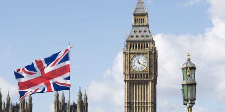 Лидер партии Reform UK накричал на Раскина из-за критики Трампа, пишут СМИ