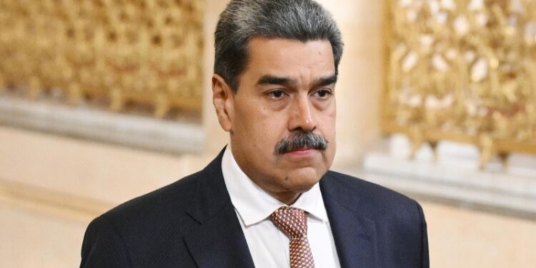 Мадуро пригрозил главе Сальвадора ответственностью за пытки венесуэльцев