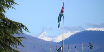 Минтуризма Абхазии осудило слова главы Фонда кино о туристах из России