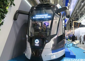 На «Иннопроме» представили первый в России пятисекционный скоростной трамвай