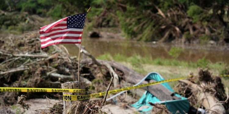 Общее число жертв наводнений в Техасе выросло, сообщает NYT