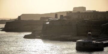 Отношения России и Мальты переживают не лучшие времена, рассказал посол