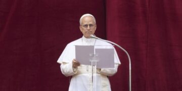 Папа римский выразил соболезнования после обстрела церкви в секторе Газа