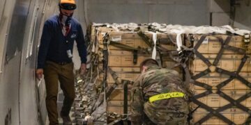 Приостановка американского помощи Украине была случайной, пишет NYT