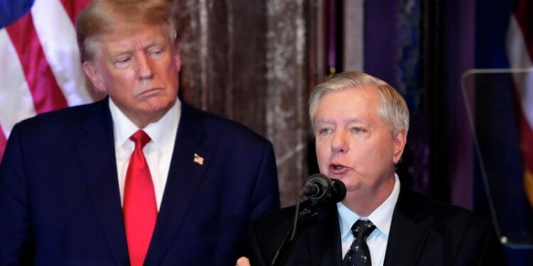 Сенатору Грэму* нечем гордиться, кроме как русофобией, заявили в Госдуме