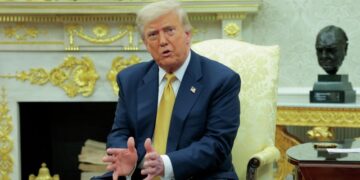 «Ситуация критическая»: новый ультиматум Трампа вызвал панику в Киеве