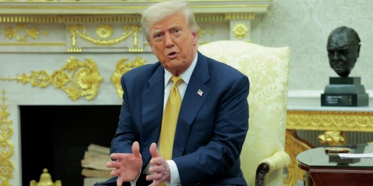 «Ситуация критическая»: новый ультиматум Трампа вызвал панику в Киеве