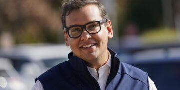 СМИ: экс-конгрессмена США доставили в тюрьму для отбывания срока за аферы