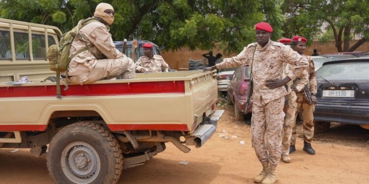 СМИ: на границе Нигера и Буркина-Фасо погибли десять военных