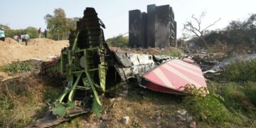 СМИ: расследование крушения Boeing в Индии указывает на ошибку пилотов