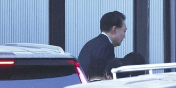 СМИ: суд вновь заключил под стражу экс-президента Южной Кореи Юн Сок Ёля