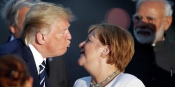 «Совершила ошибку». Меркель внезапно вспомнила о старой обиде на Трампа