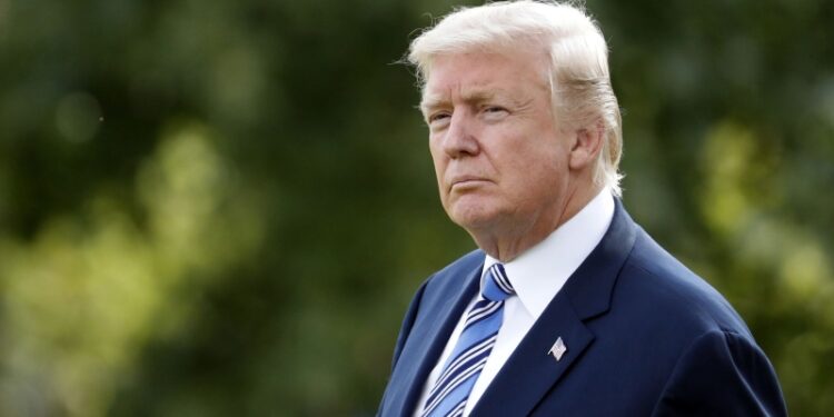 Трамп не до конца разобрался в деталях своего законопроекта, пишут СМИ