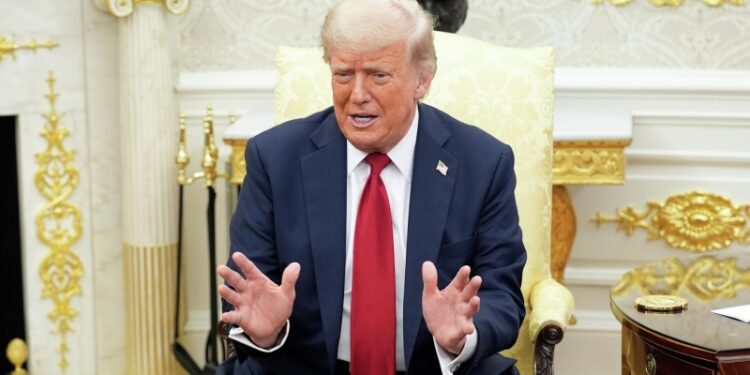 Трамп обвинил Обаму в мошенничестве на выборах