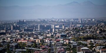 Участникам сидячей демонстрации в Ереване не разрешили передать спальники