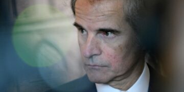 Украины бы не было, если бы у нее осталось ядерное оружие, заявил Гросси